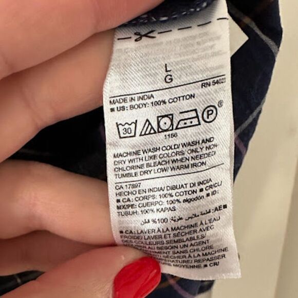 Old Navy Button Down Shirt - Picture 3 of 3